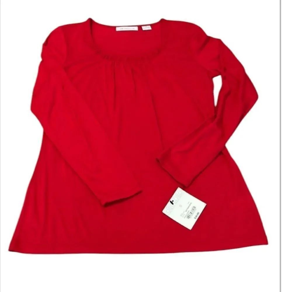 NWT Liz Claiborne size small beautiful red long sleeve scoop neck T-shirt
